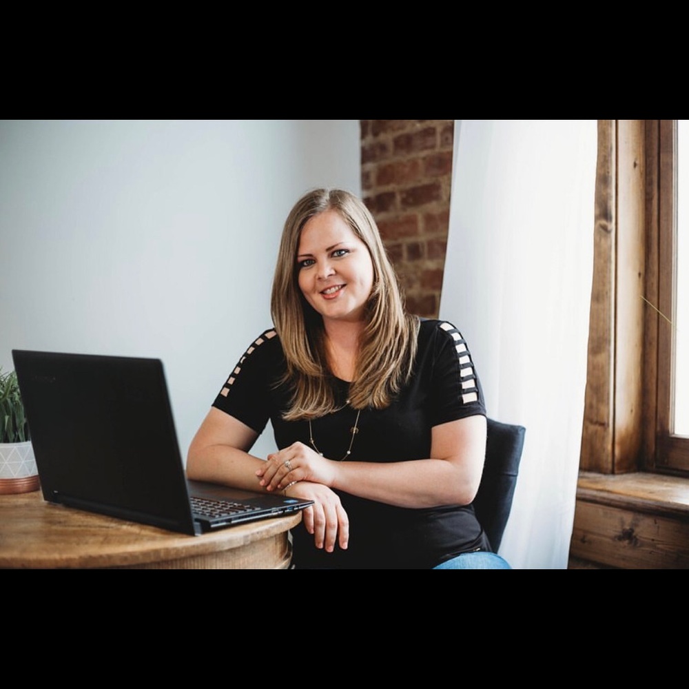 Meet your Posher, Desiree